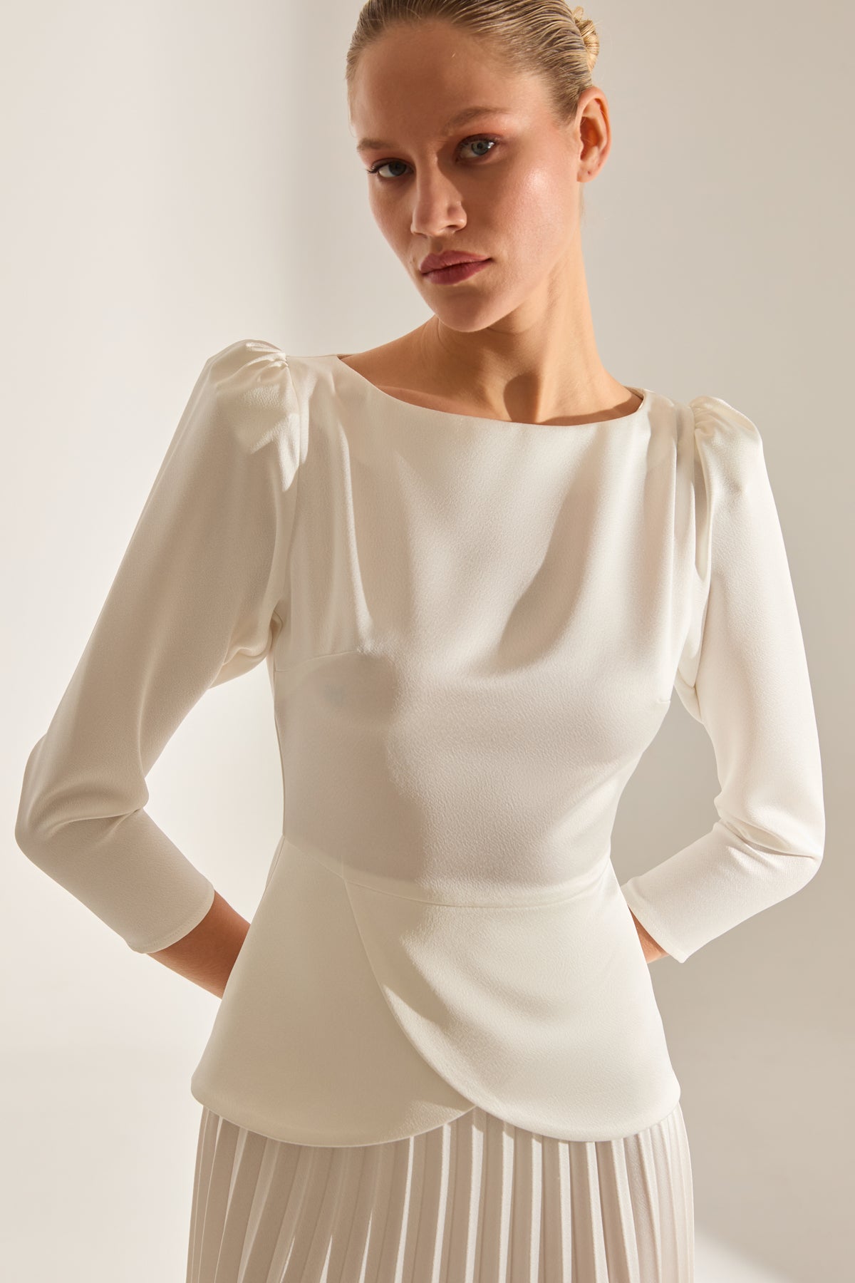 DARYA WHITE BLOUSE