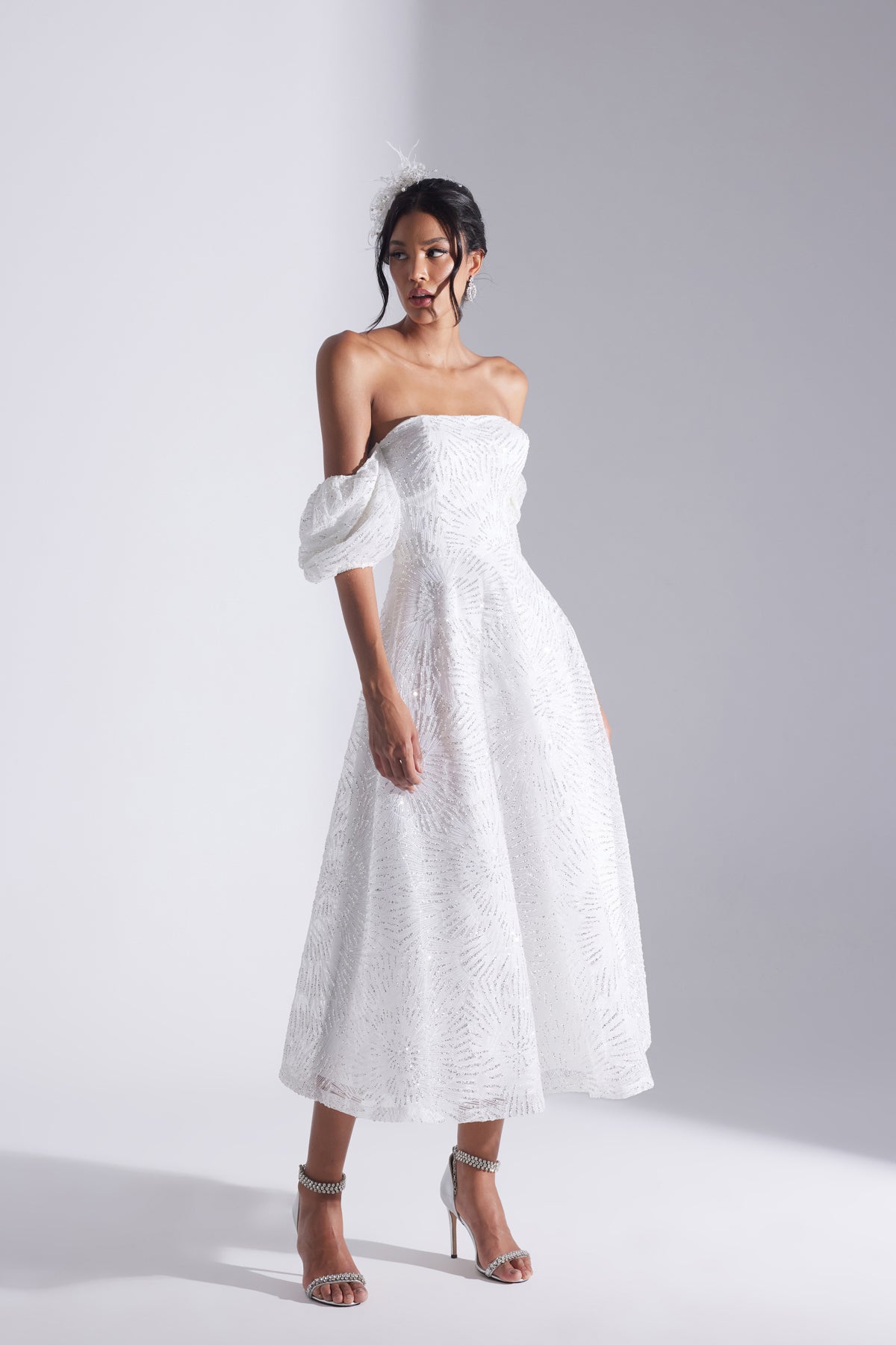 SARAH Robe de Mariage Midi Blanche à Manches Volantes Pailletées