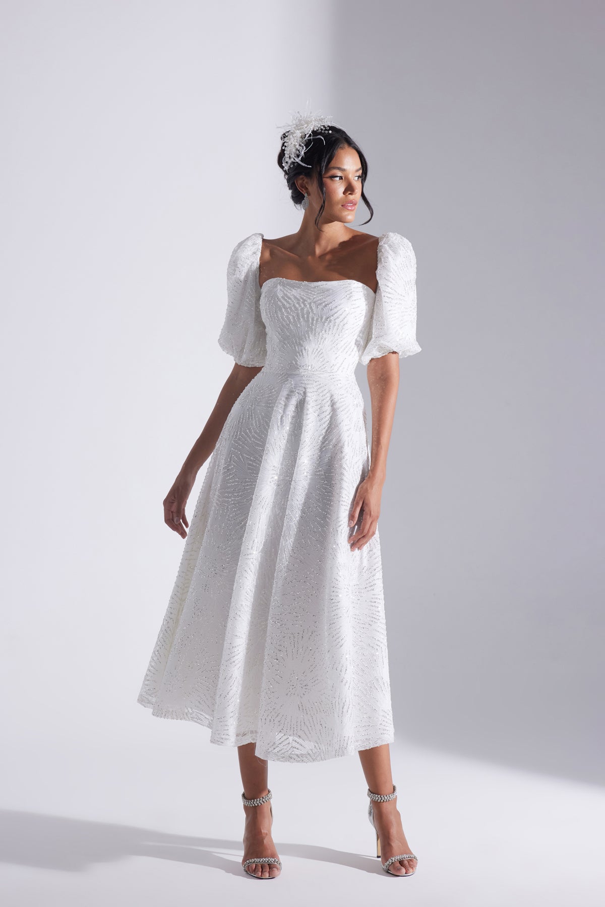 SARAH Robe de Mariage Midi Blanche à Manches Volantes Pailletées