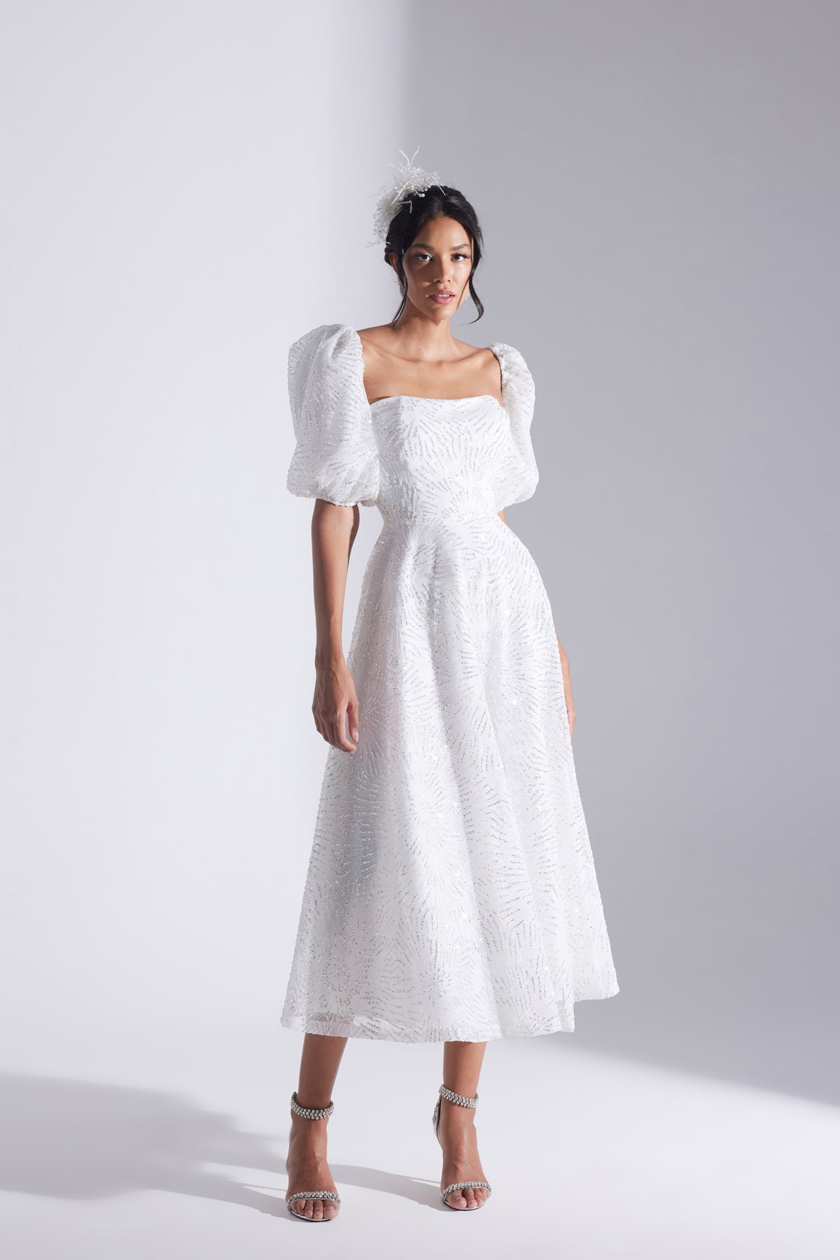 SARAH Robe de Mariage Midi Blanche à Manches Volantes Pailletées
