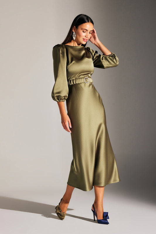 DİANA Kleid mit steinbesetztem Gürtel und Ballonärmeln in HAKI