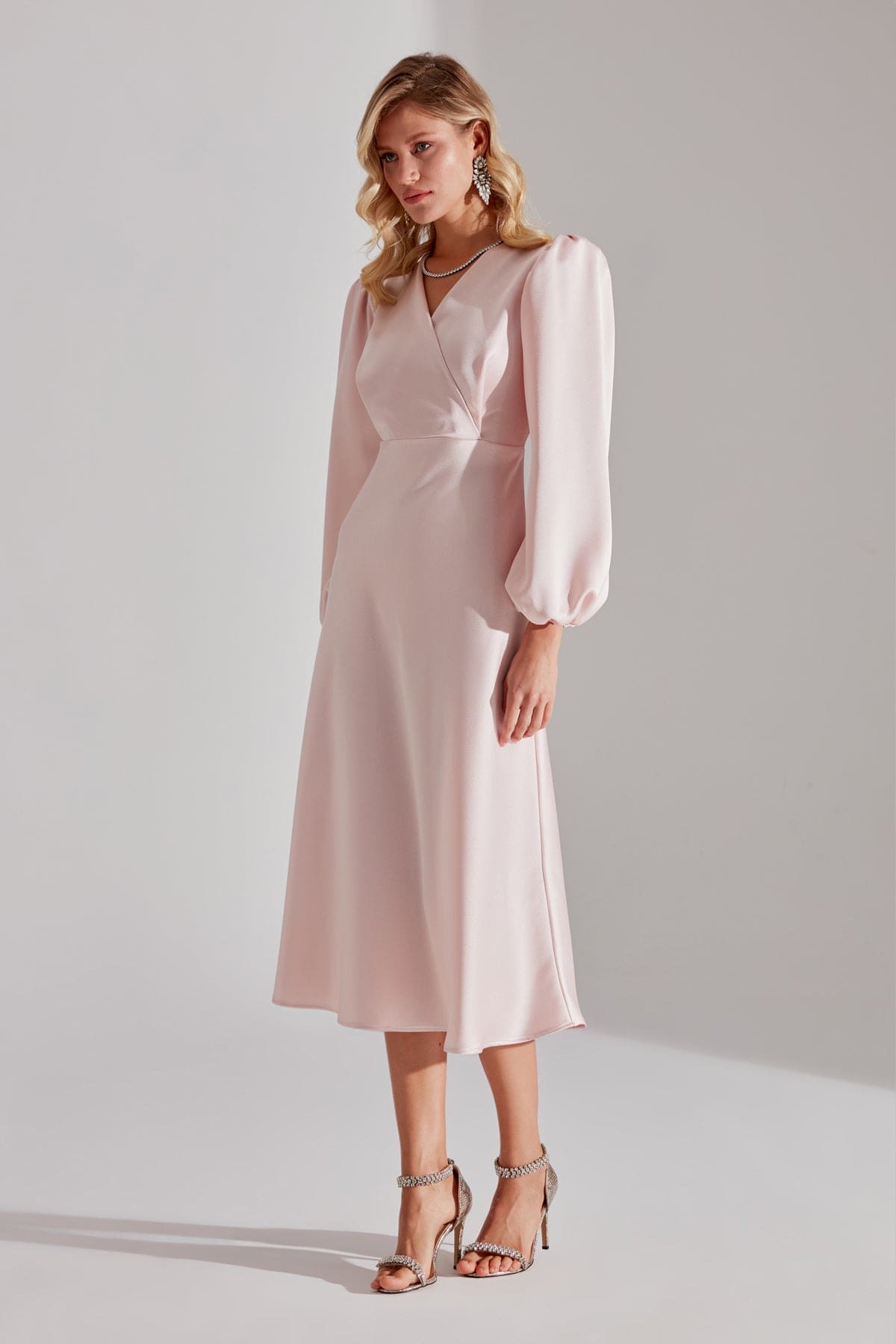 Merry PUDRA Cross Collar Flared Dress