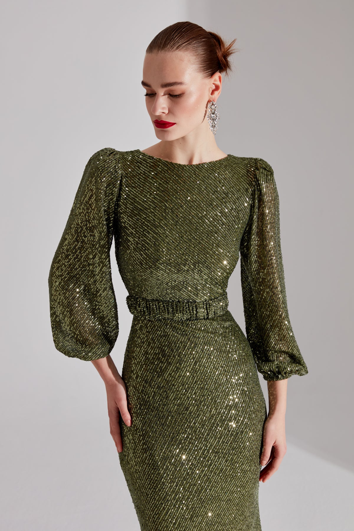 GRACE Glänzendes Pailletten HAKI Ballonärmel Maxi Abendkleid
