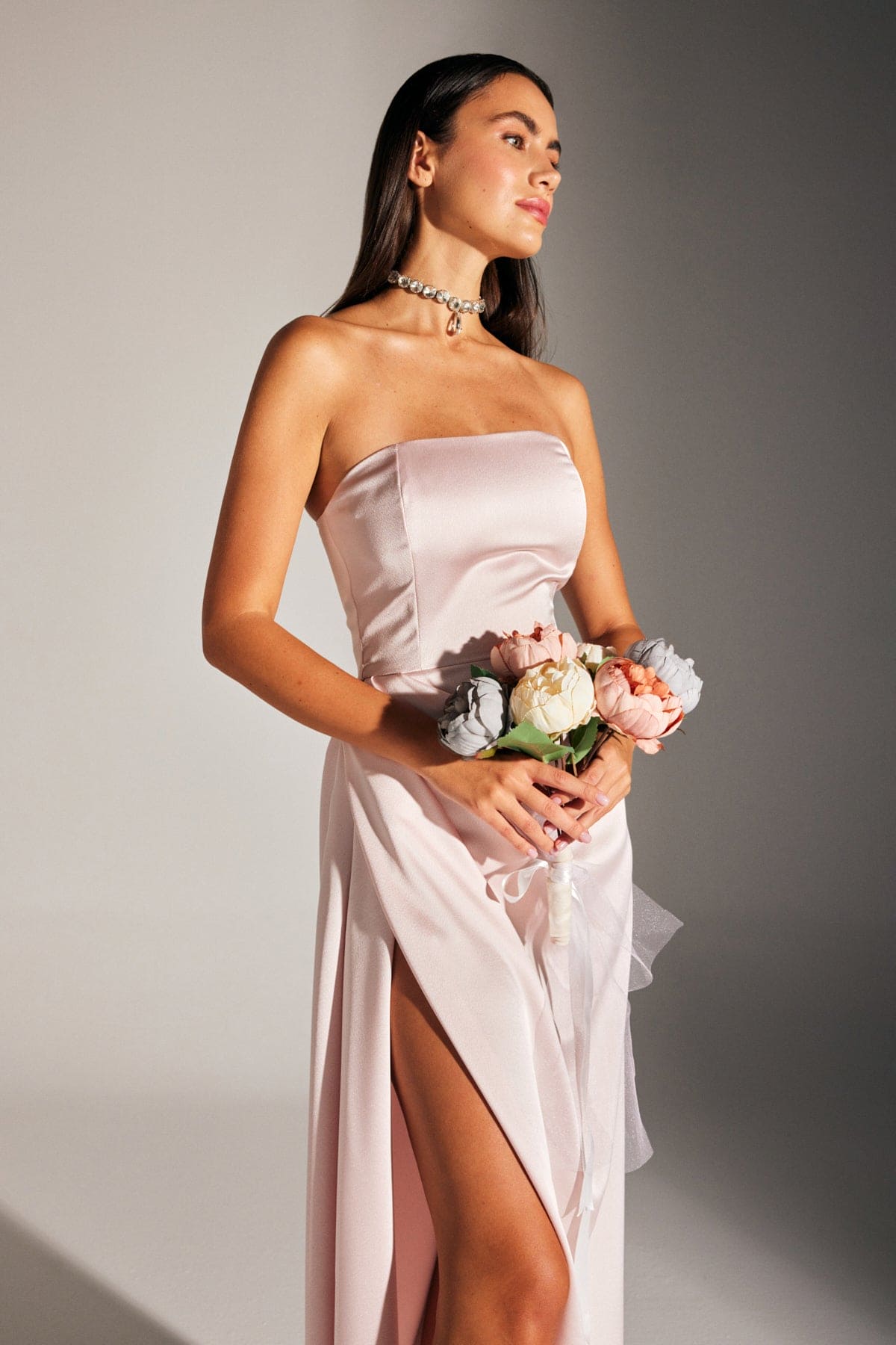ROBE DE SOIRÉE MORİE PUDRA À BRETELLES