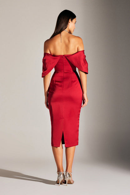 Feroa Koyu Kırmızı Düşük Omuzlu Elbise