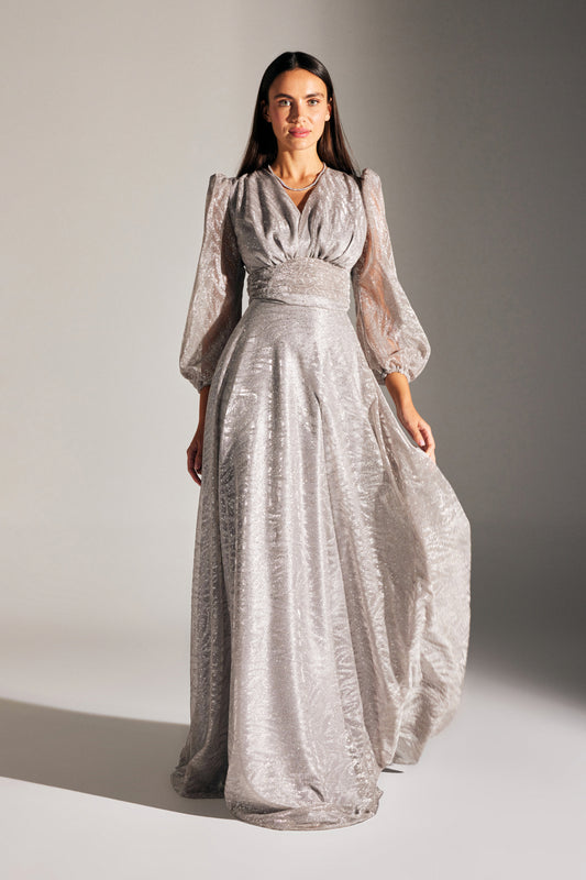 CAMELA GLITZERNDES VOLANTKLEID IN TAUPE MIT BALLONÄRMEL