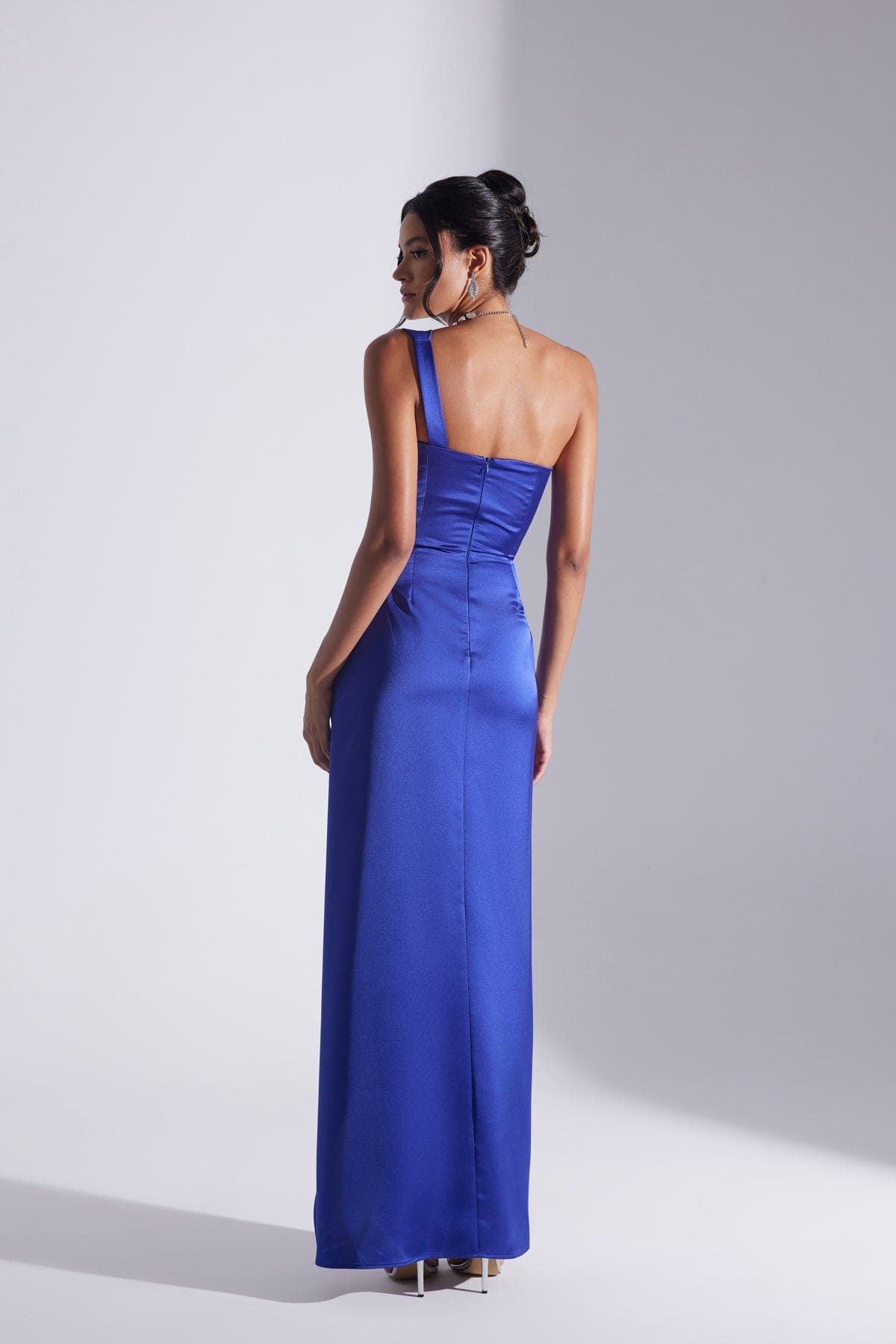SLEEVELESS DRESS WITH DRAPED COLLAR