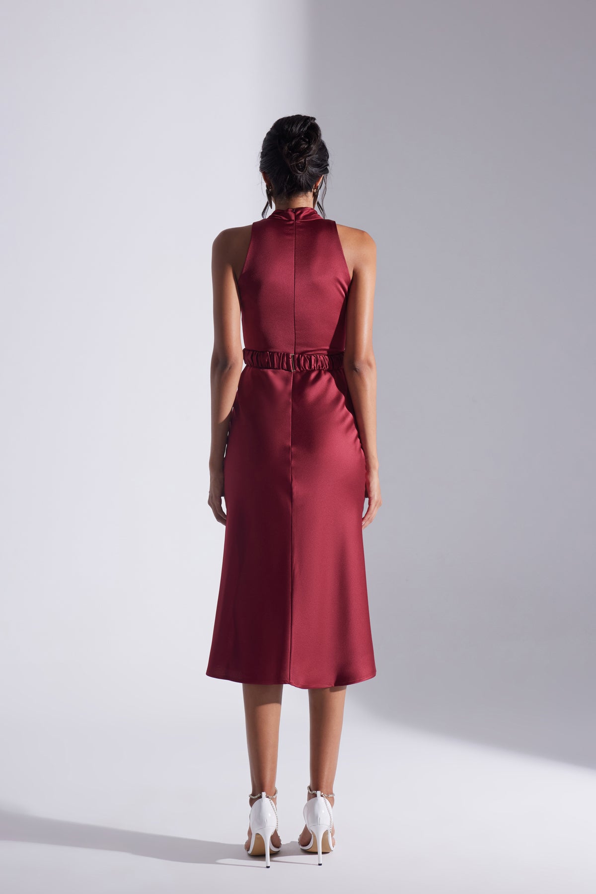 SIENA SLEEVELESS JUDICIAL COLLAR DARK RED SATIN EVENING DRESS