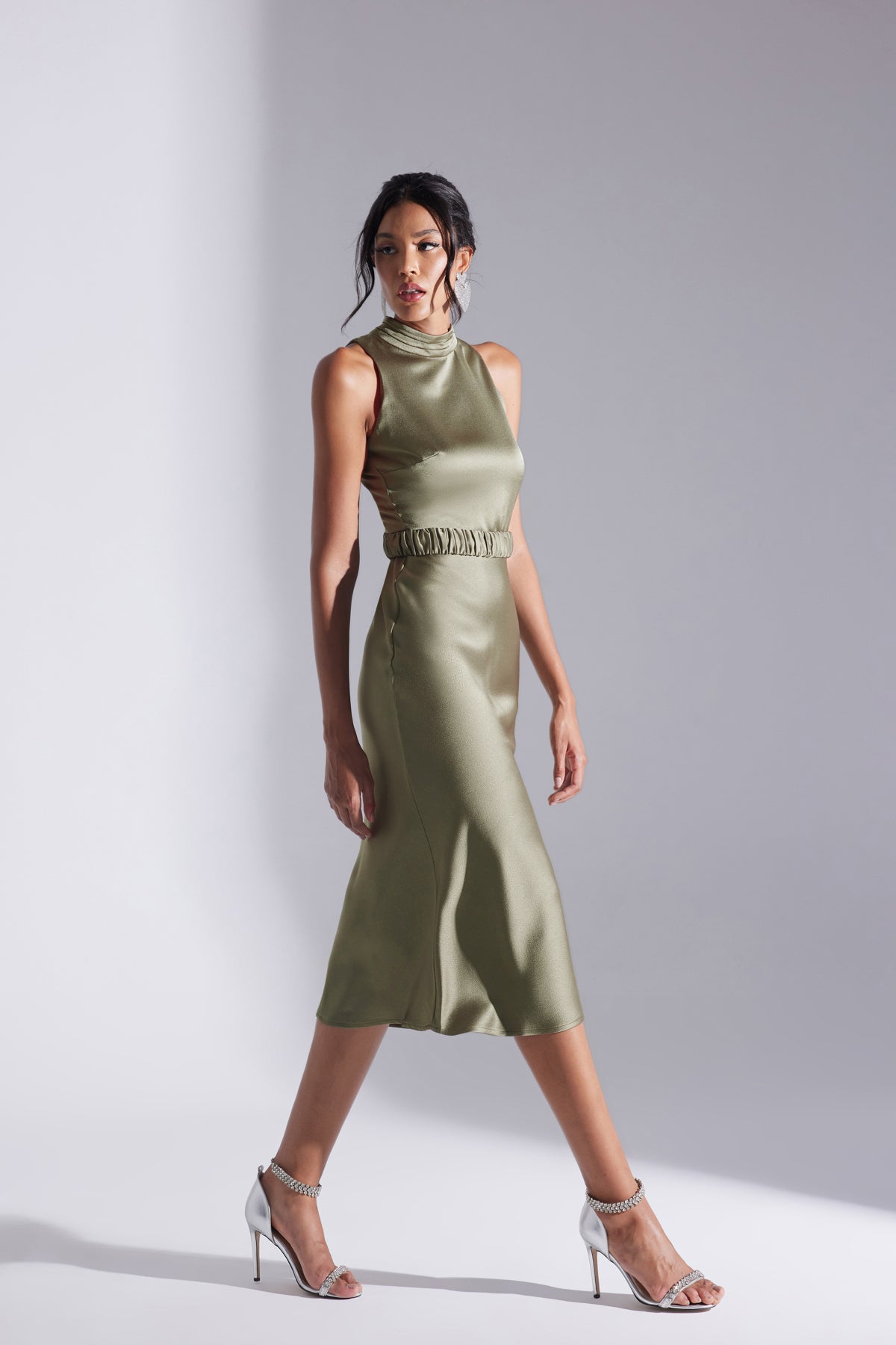 SIENA SLEEVELESS JUDGES COLLAR HAKI SATIN NIGHT DRESS