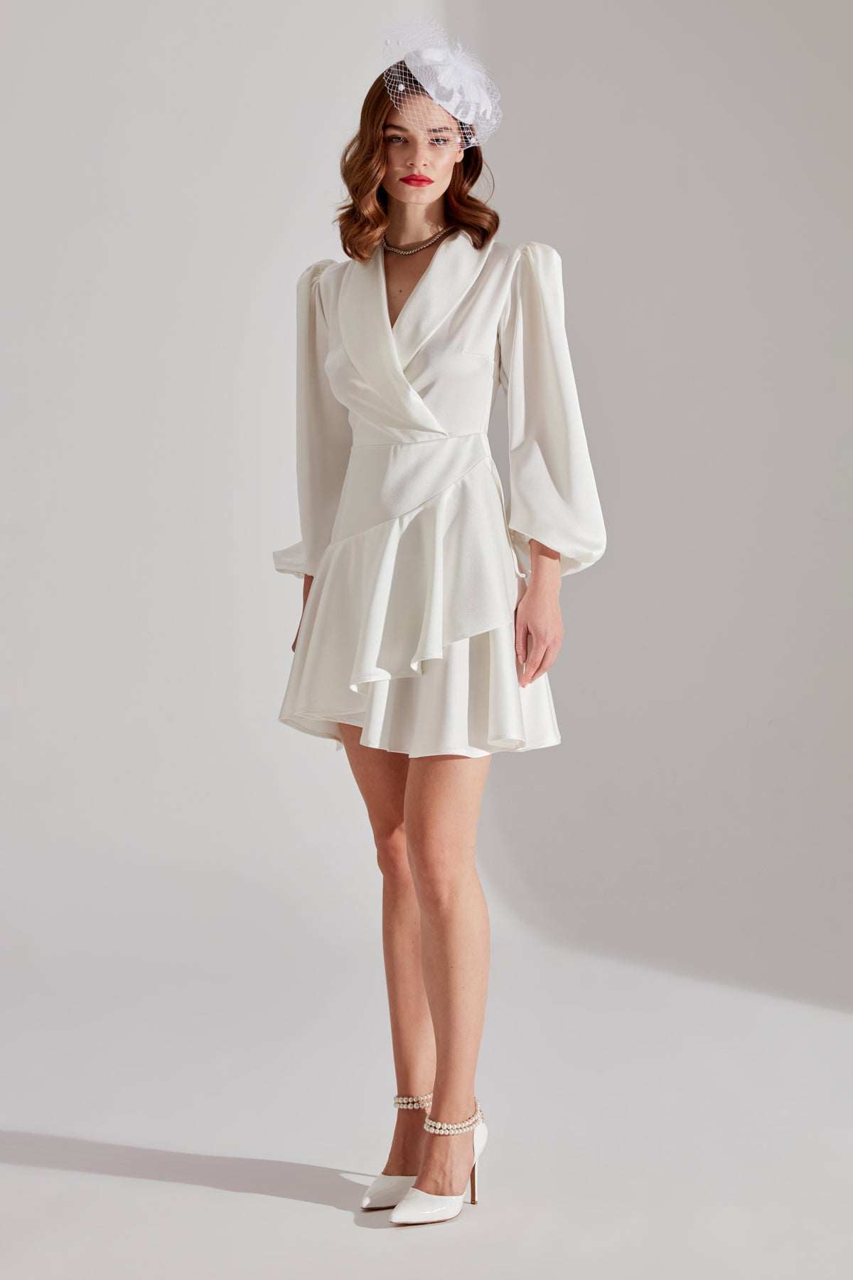 ROBE DE FIANÇAILLES À VOLANTS BLANCS HANNAH
