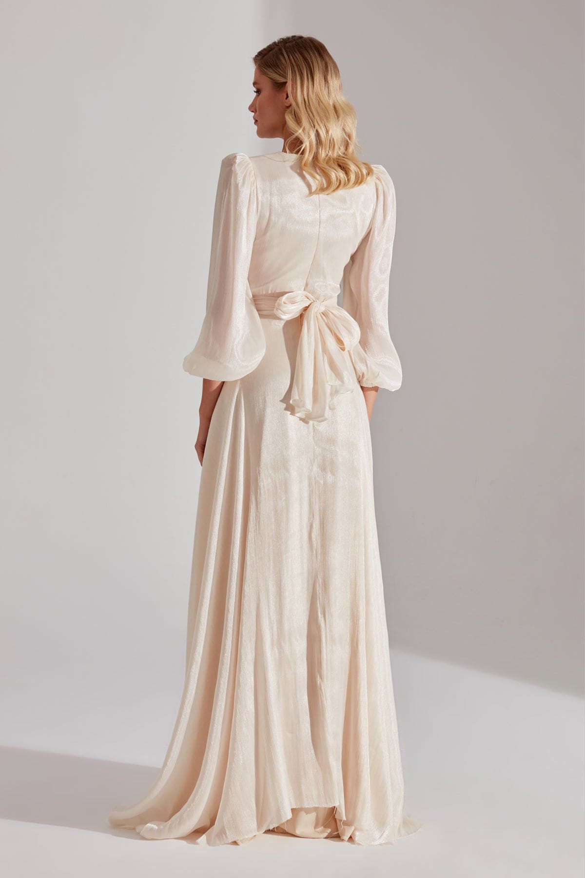 POLINA EKRU Robe à Manches Bouffantes