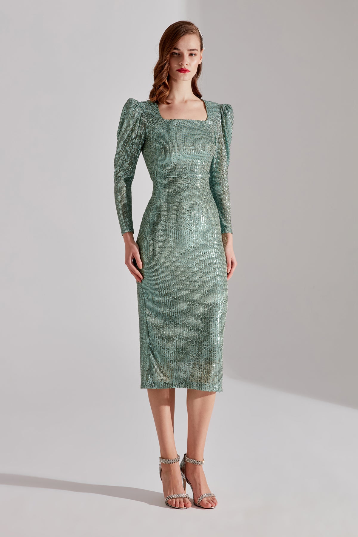 RENATA Robe Crayon à Col Carré Vert Eau Brillant