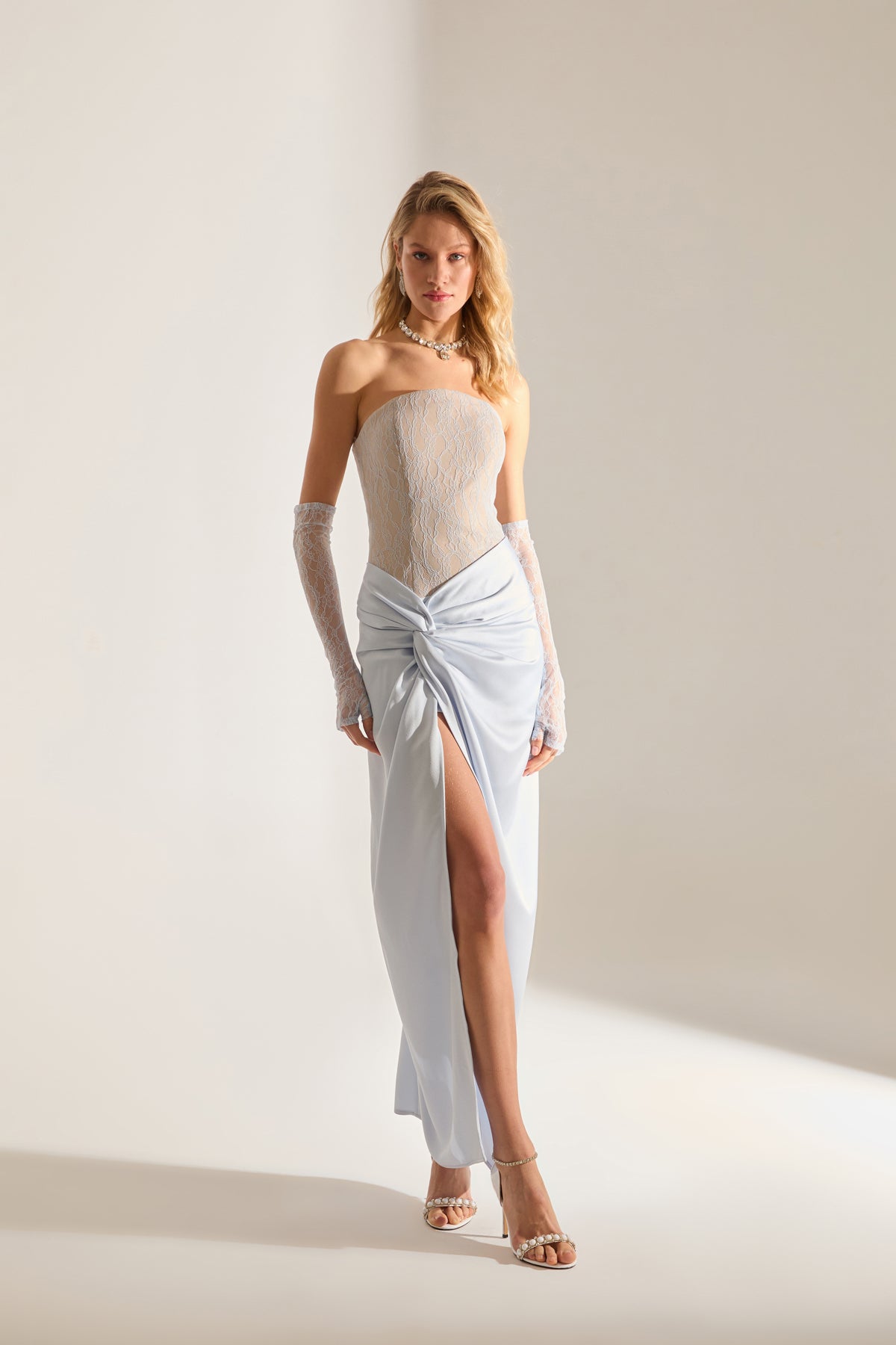 Melissa Dantel Satin Strapless Hellblau Abendkleid