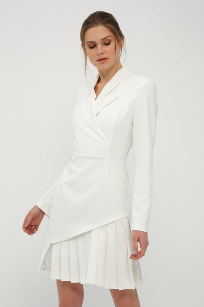 Plissee zweireihiges weißes Kleid