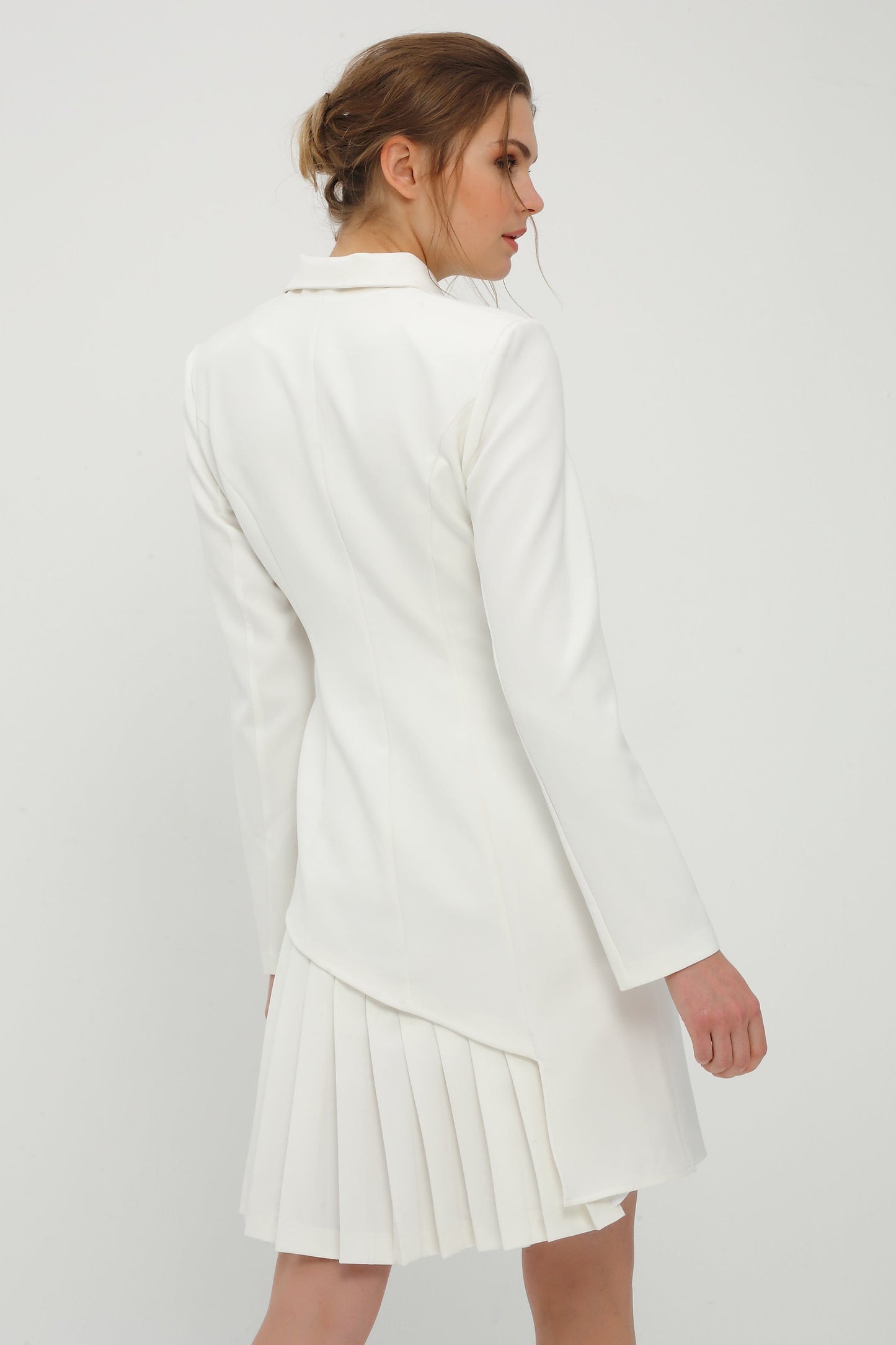 Pileli Kruvaze Beyaz Elbise