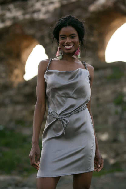 Drapiertes Seidenkleid