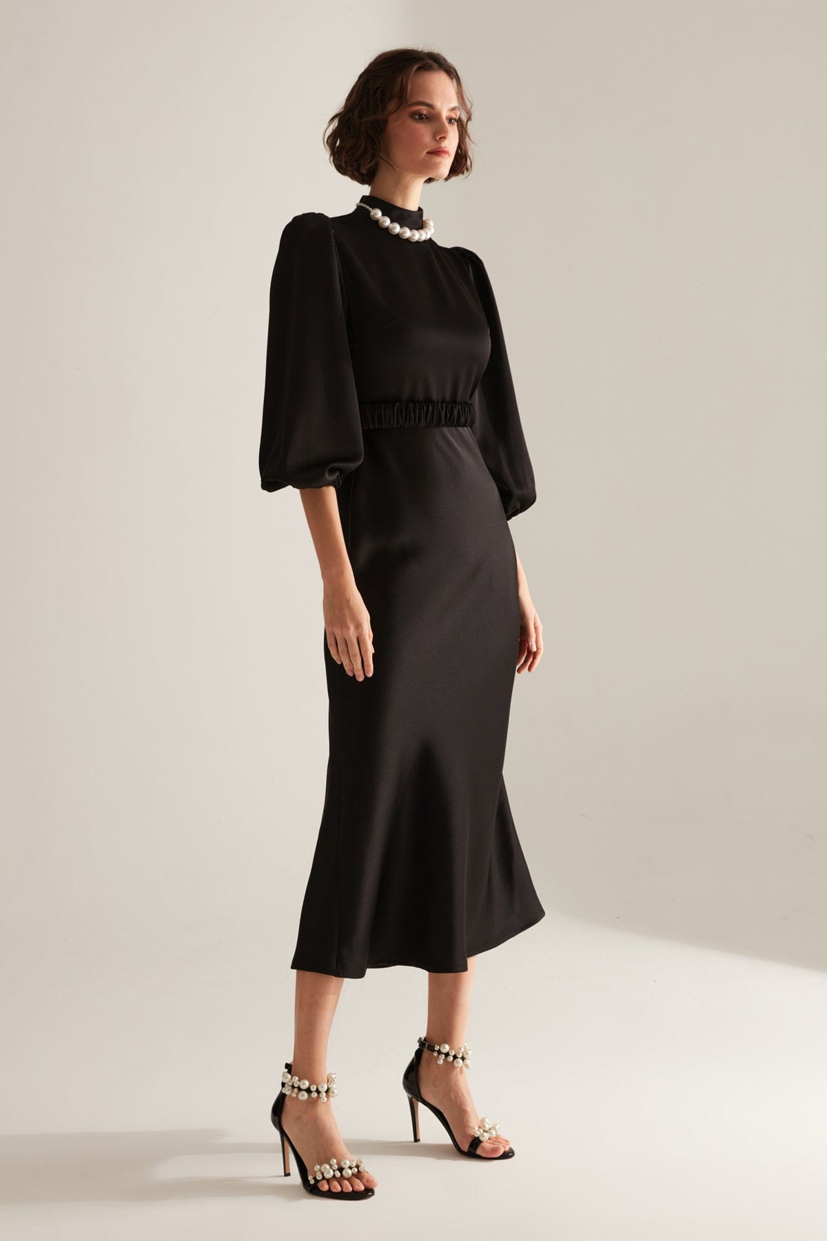 Hakim Yaka Schwarzes Langarm-Midi-Kleid mit Ballonärmeln