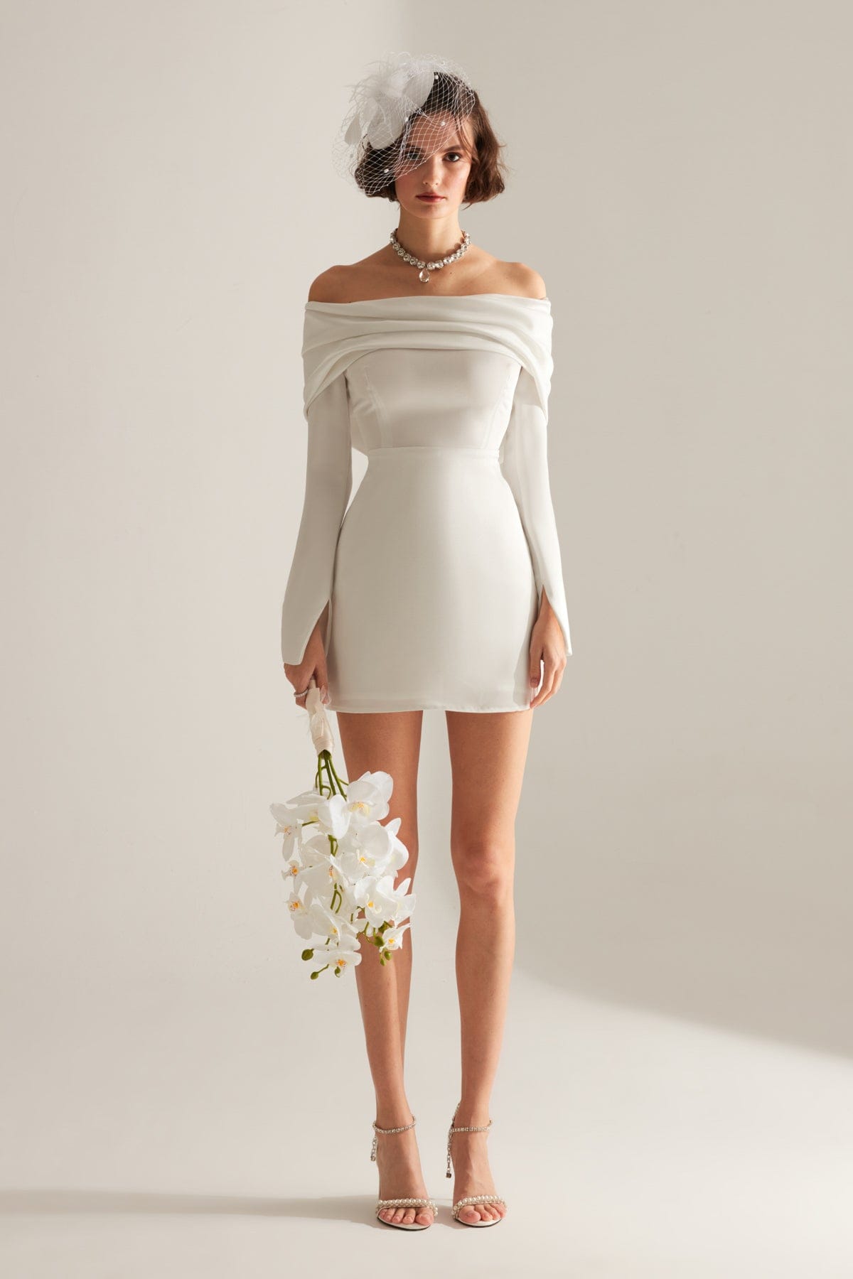 Sofia Düşük Omuz Beyaz Mini Nikah Elbisesi