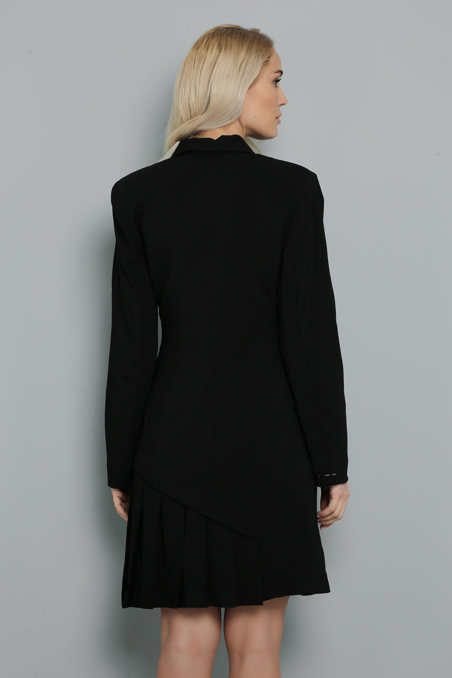 Falten Kreuz Schwarz Kleid