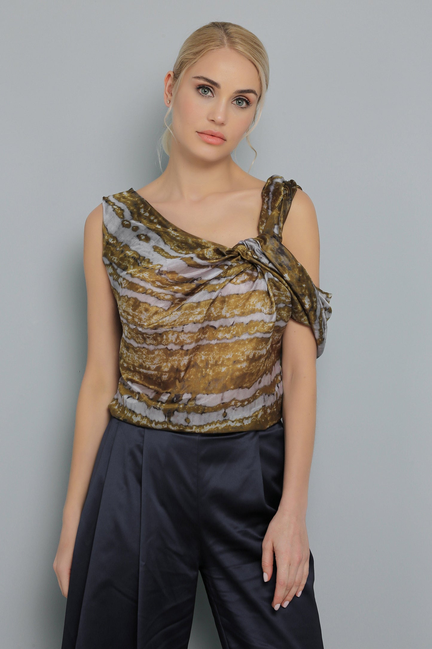 %100 Silk Shoulder Detailed Blouse